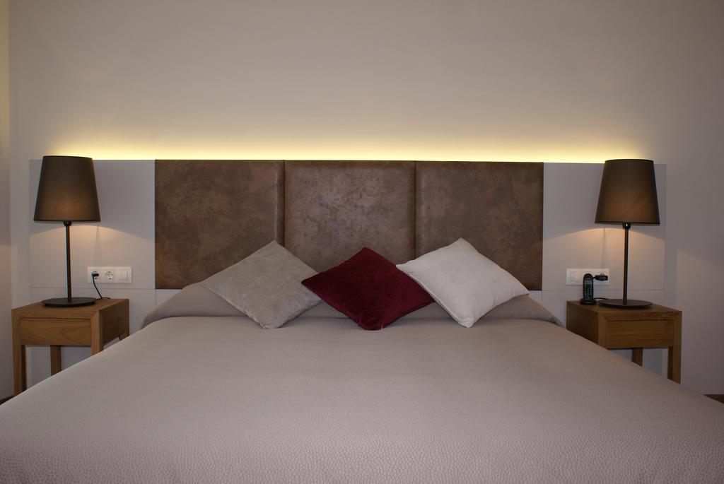 Aparthotel K Figueres  Oda fotoğraf